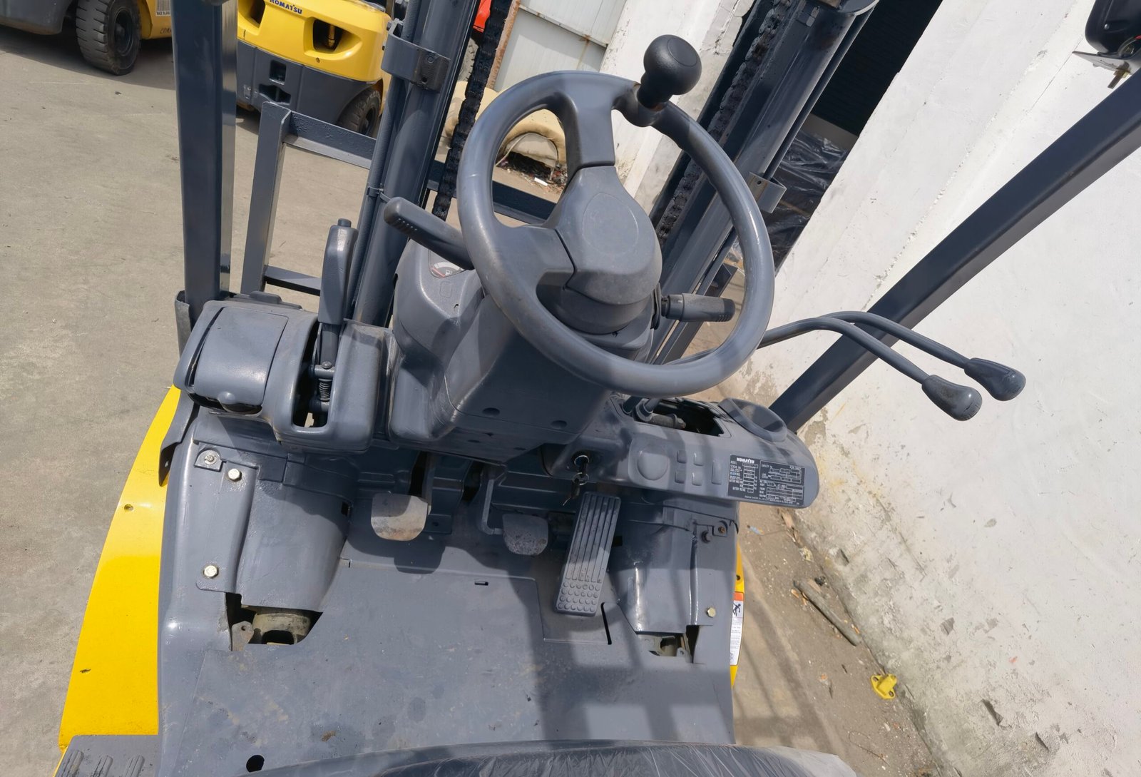 komatsu FD30 Diesel Forklift 3-ton with Triplex Mast - 图片 7