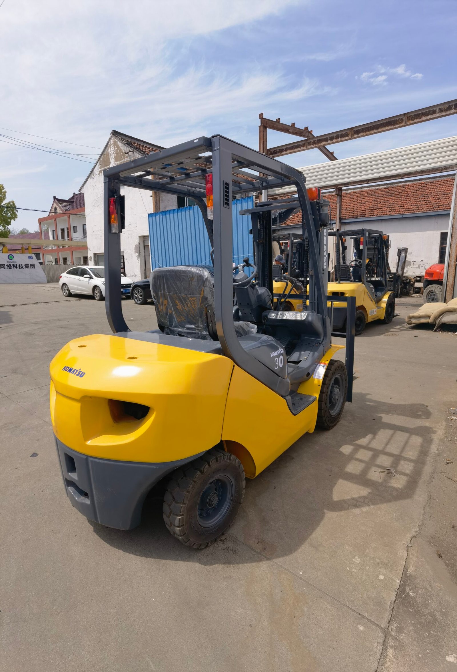 komatsu FD30 Diesel Forklift 3-ton with Triplex Mast - 图片 2