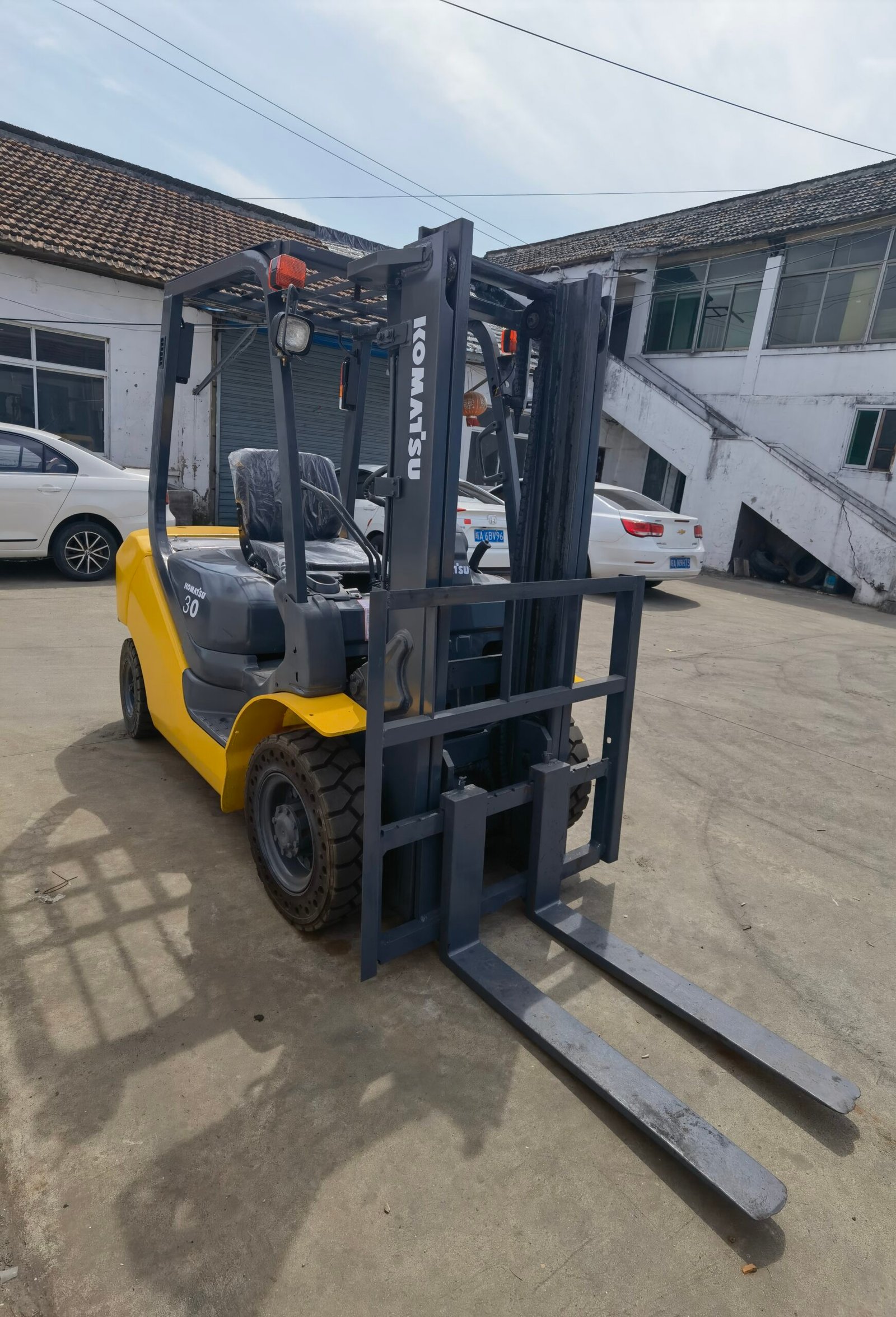 komatsu FD30 Diesel Forklift 3-ton with Triplex Mast - 图片 4