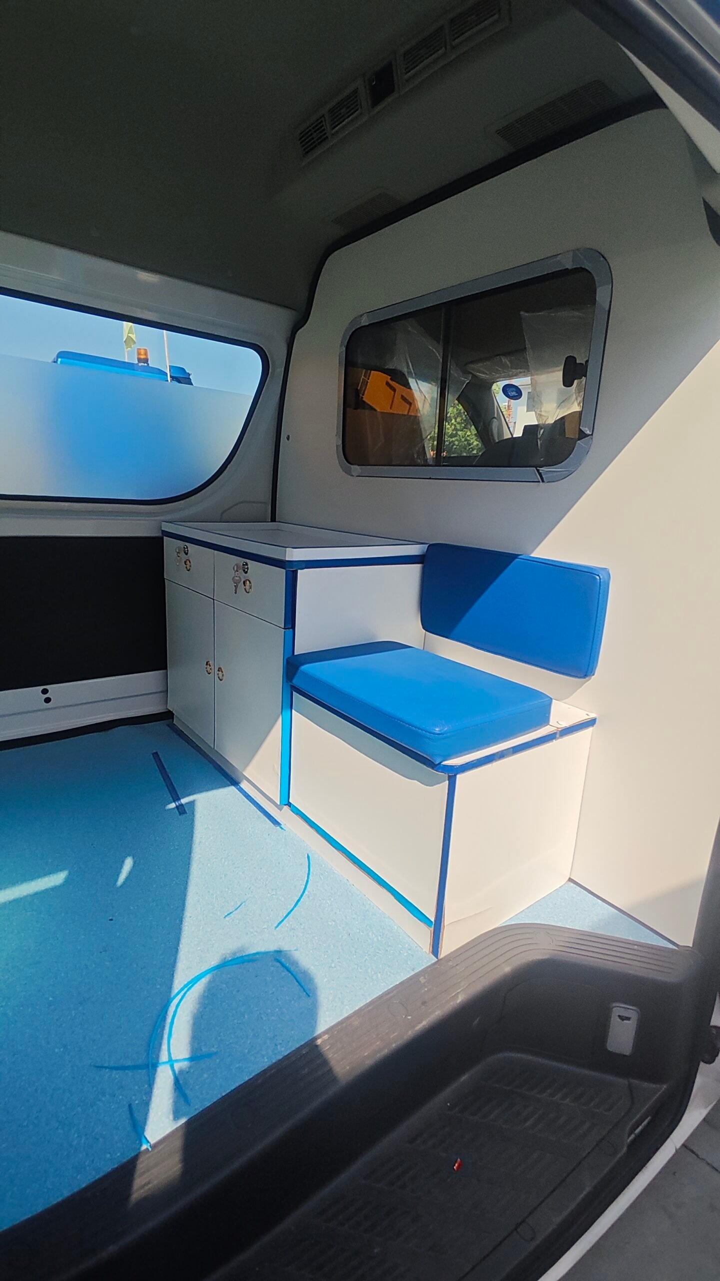 Foton G7 Medical Emergency Ambulance Vehicle - Image 8