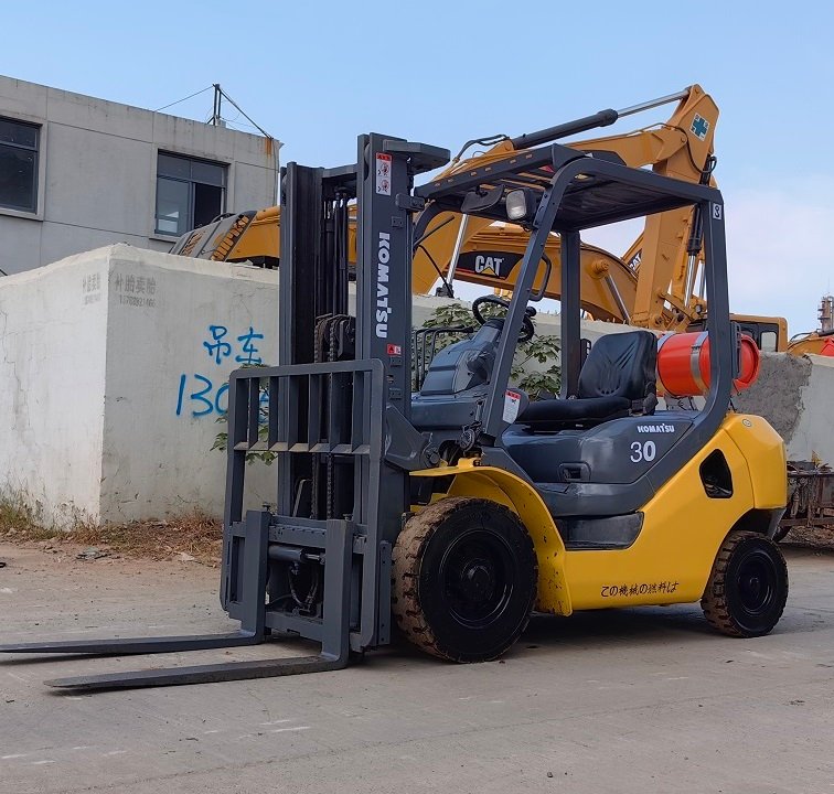 Komatsu FG30 LPG Forklift 3-ton - 图片 4