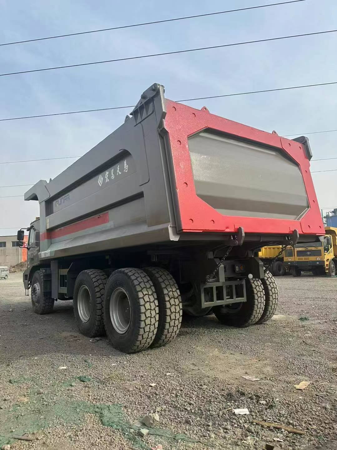 SINOTRUK HOWO HKT150 Mining Dump Truck - Image 6