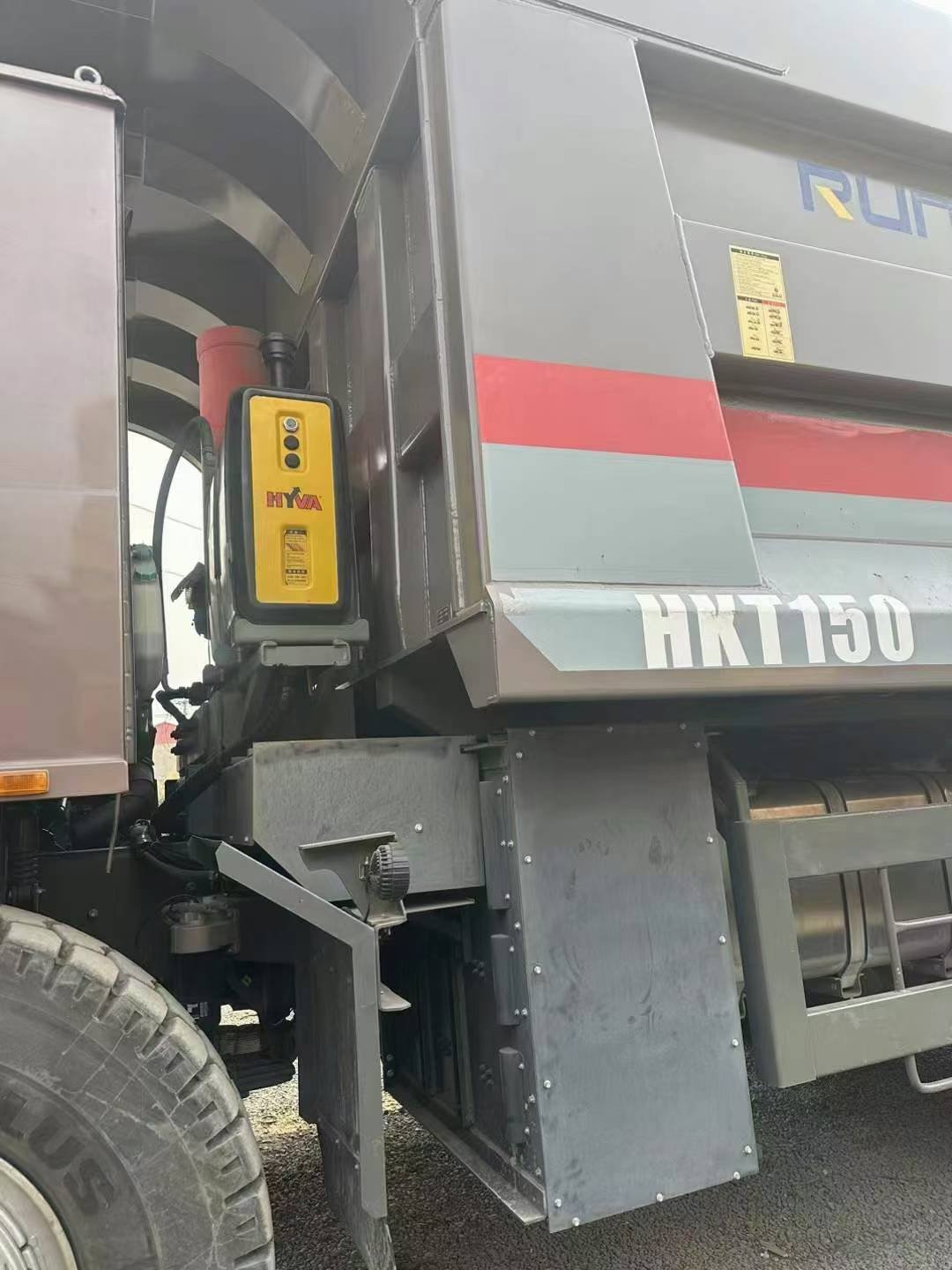 SINOTRUK HOWO HKT150 Mining Dump Truck - Image 7