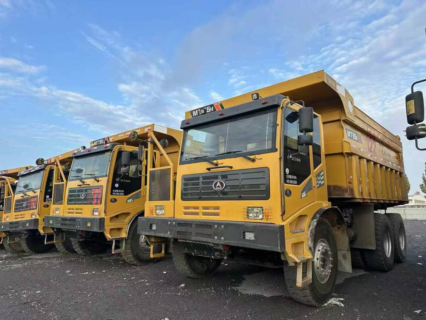 SDLG 95H Wide Body Mining Dump Truck - Image 2